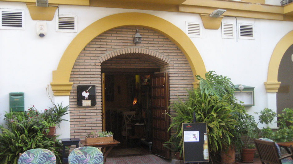 En venta local comercial/restaurante en Rincón de la Victoria